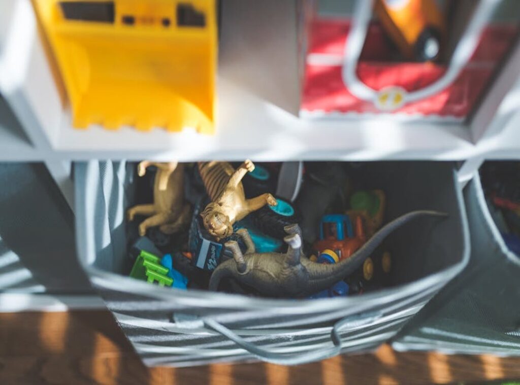 organize kids toys